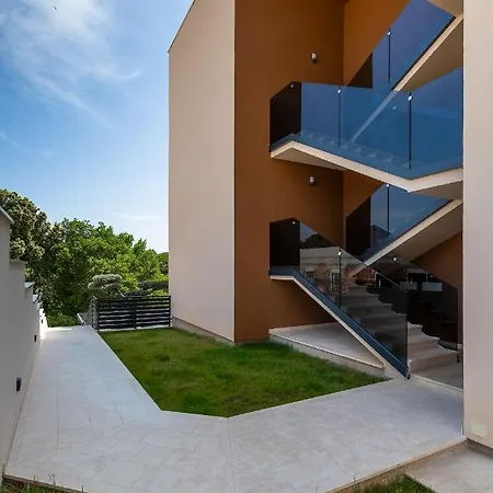 Apartment Exclusive Ellen & Micol-with 3 Free Mountain Bikes Pjescana Uvala