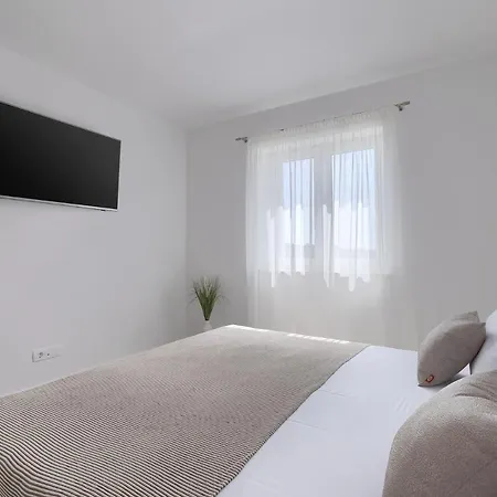 Apartment Exclusive Ellen & Micol-with 3 Free Mountain Bikes