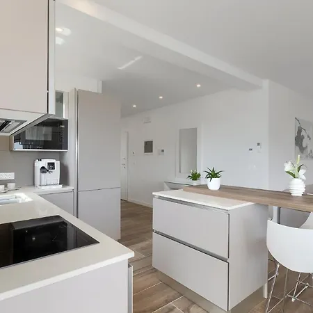 Apartment Exclusive Ellen & Micol-with 3 Free Mountain Bikes Pjescana Uvala