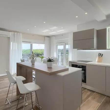 Apartment Exclusive Ellen & Micol-with 3 Free Mountain Bikes *