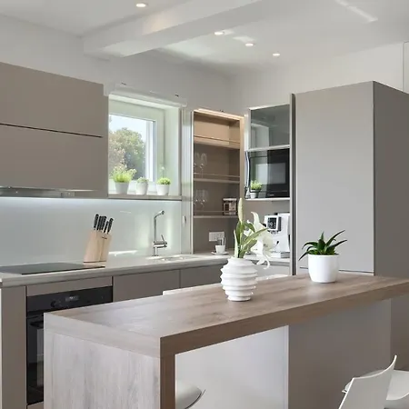 Exclusive Ellen & Micol-with 3 Free Mountain Bikes Apartment