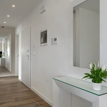 Apartment Exclusive Ellen & Micol-with 3 Free Mountain Bikes Pjescana Uvala
