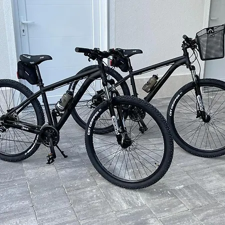 Exclusive Ellen & Micol-with 3 Free Mountain Bikes